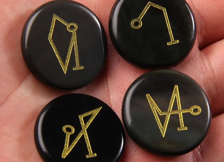 Гадание на рунах Архангел | Онлайн гадание на ангельских рунах 